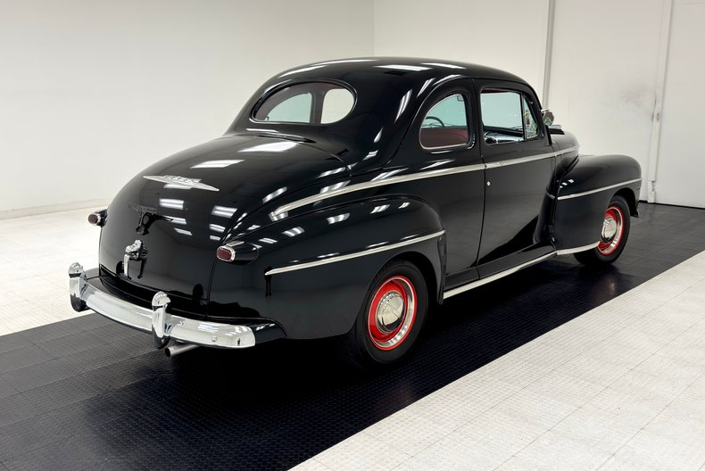 Ford-Super-deluxe-1948-Black-Red-10