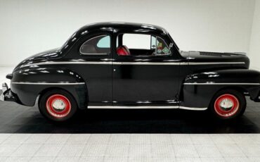 Ford-Super-deluxe-1948-Black-Red-11