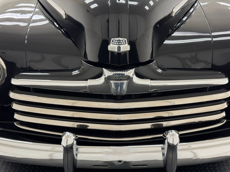 Ford-Super-deluxe-1948-Black-Red-14