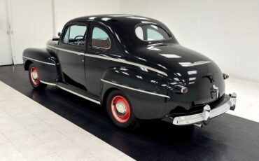 Ford-Super-deluxe-1948-Black-Red-2