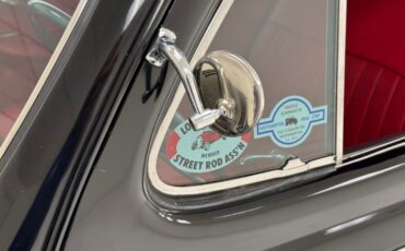 Ford-Super-deluxe-1948-Black-Red-20