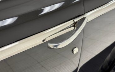 Ford-Super-deluxe-1948-Black-Red-21