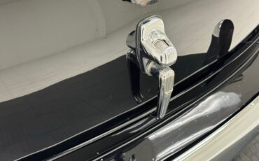 Ford-Super-deluxe-1948-Black-Red-25