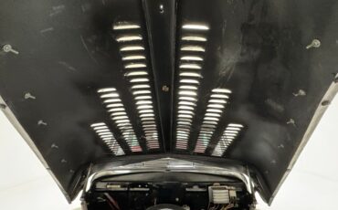 Ford-Super-deluxe-1948-Black-Red-28