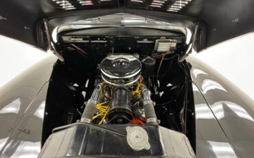 Ford-Super-deluxe-1948-Black-Red-30