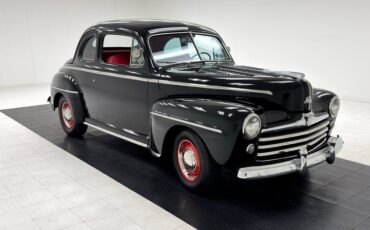 Ford-Super-deluxe-1948-Black-Red-4