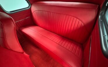 Ford-Super-deluxe-1948-Black-Red-40