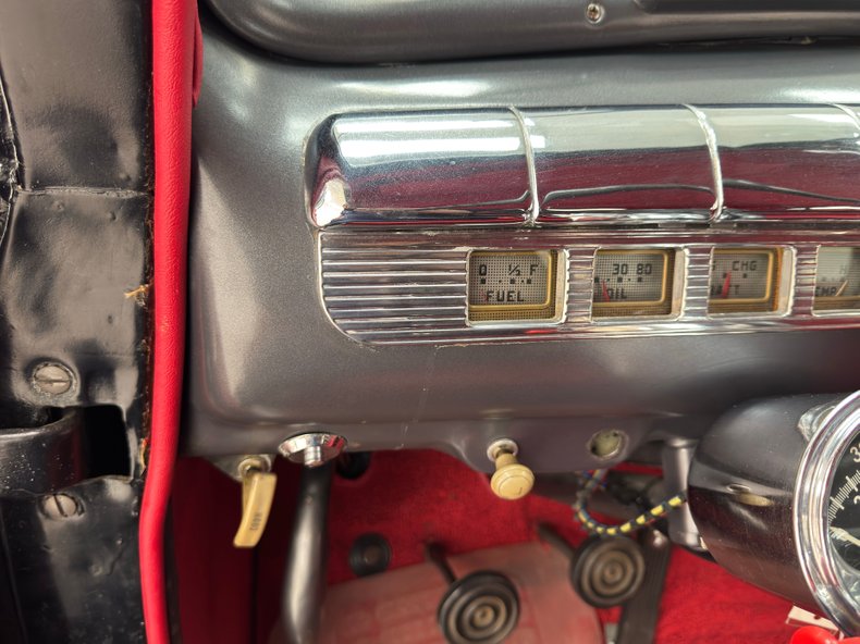 Ford-Super-deluxe-1948-Black-Red-44