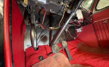 Ford-Super-deluxe-1948-Black-Red-48