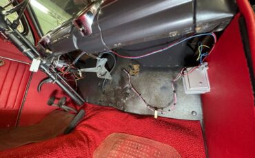 Ford-Super-deluxe-1948-Black-Red-49