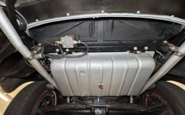 Ford-Super-deluxe-1948-Black-Red-8