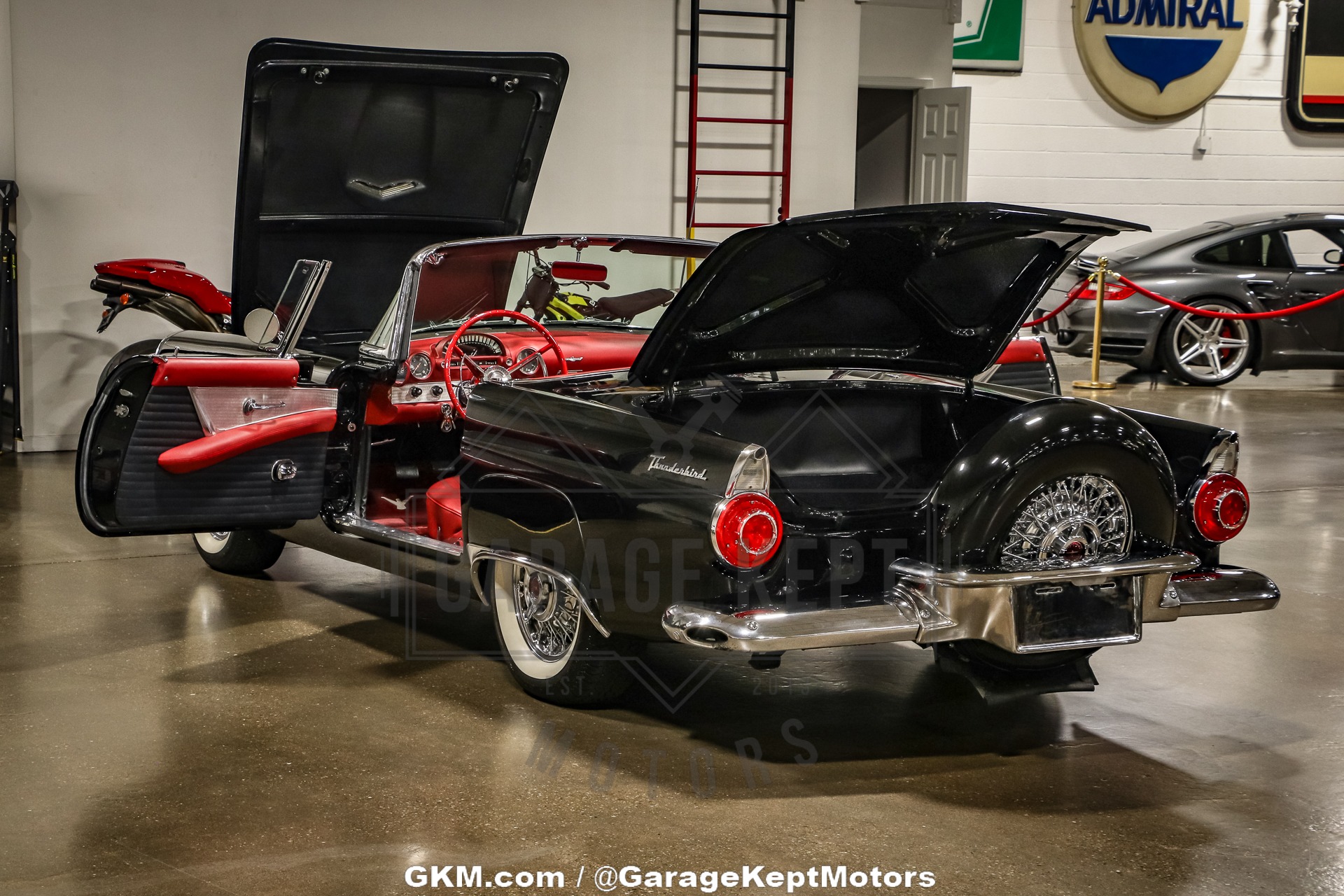 Ford-Thunderbird-1956-Black-Red-10