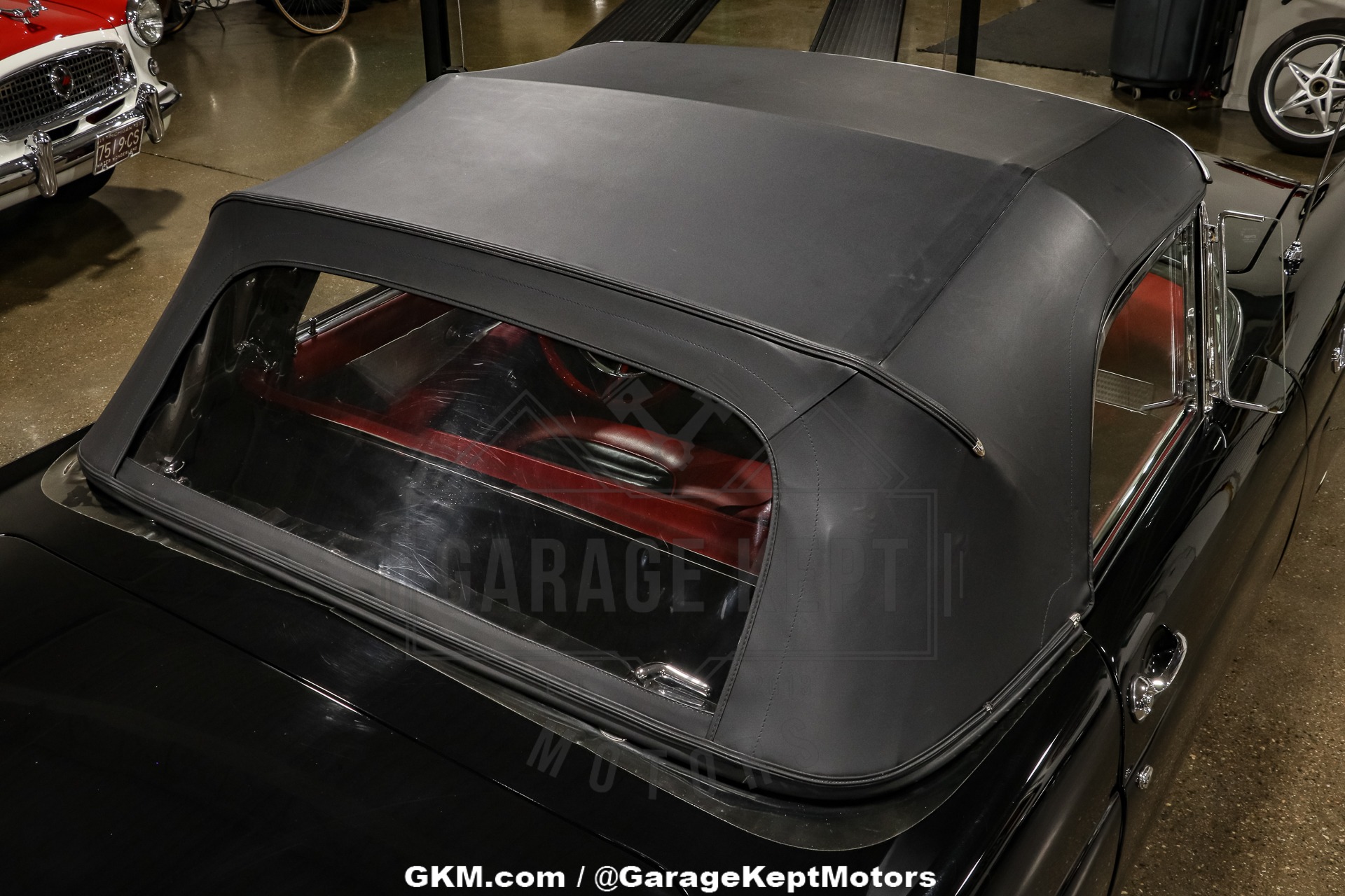 Ford-Thunderbird-1956-Black-Red-19