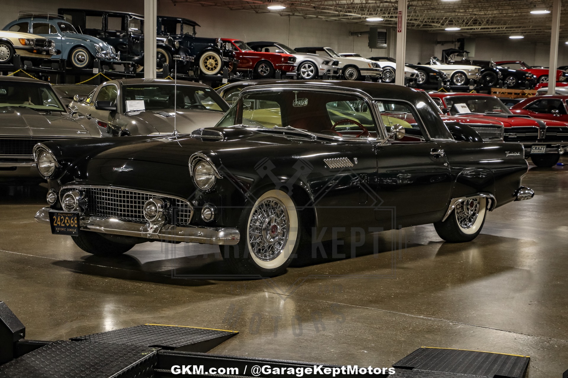 Ford-Thunderbird-1956-Black-Red-27
