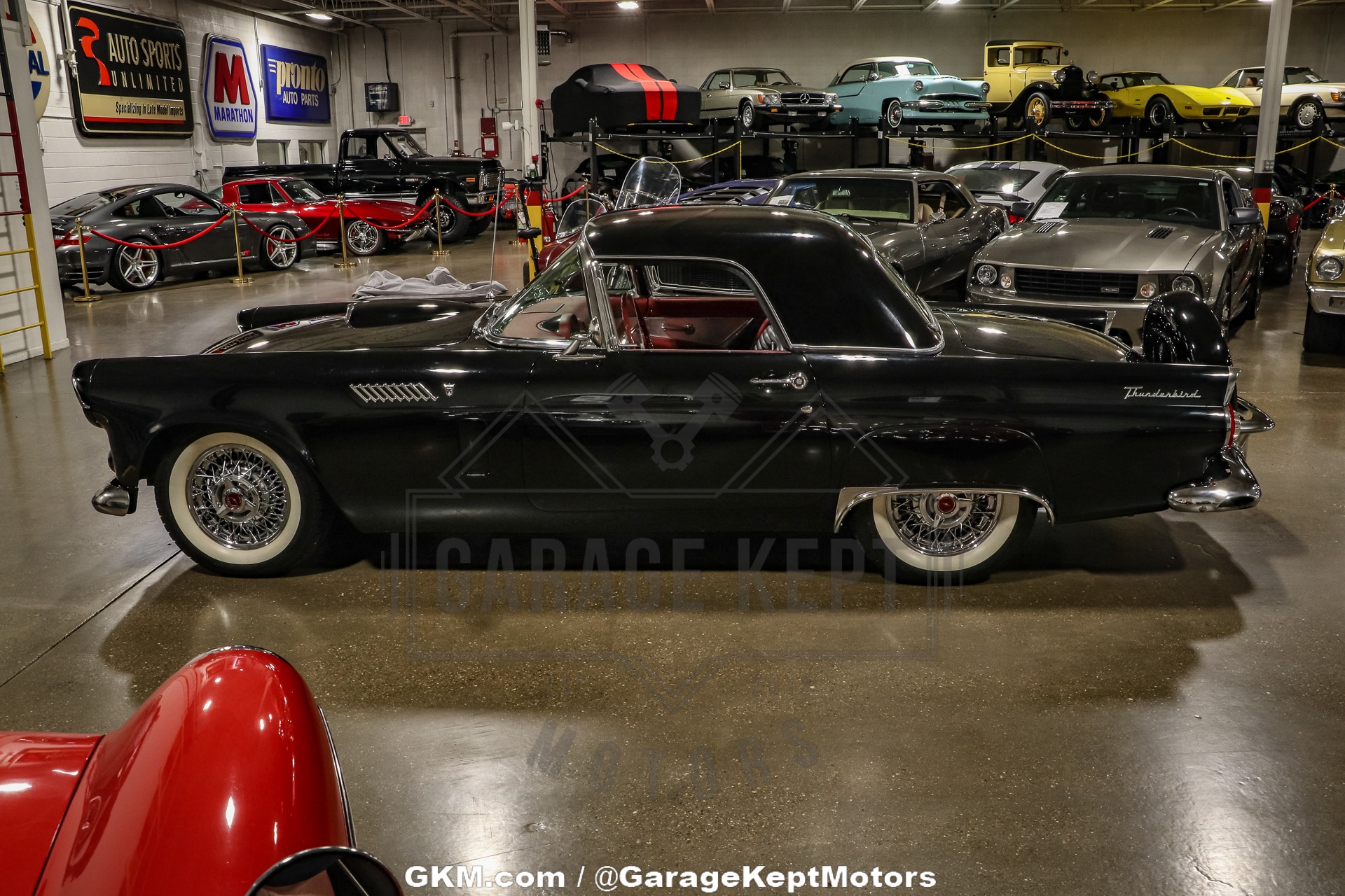Ford-Thunderbird-1956-Black-Red-28