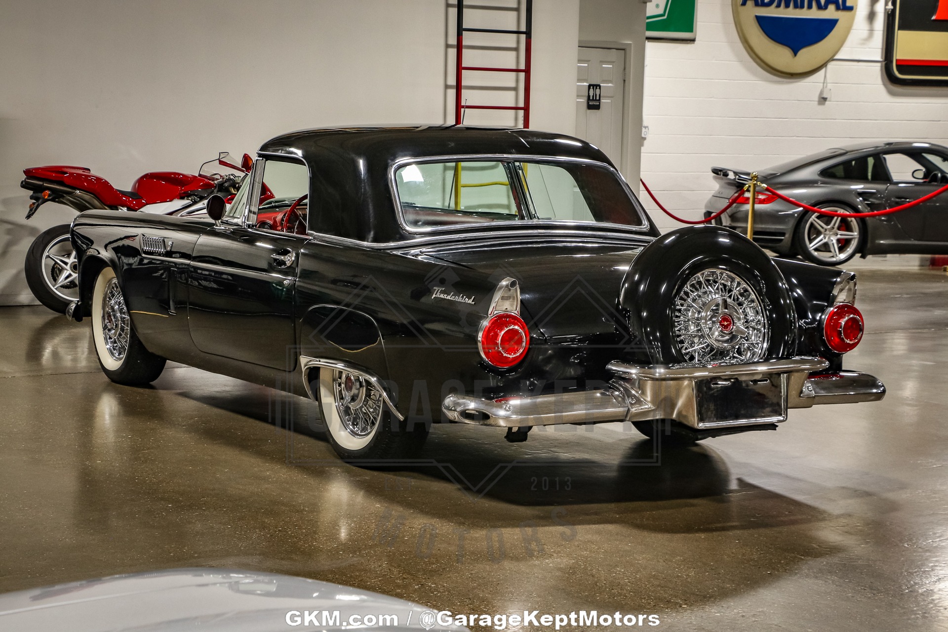 Ford-Thunderbird-1956-Black-Red-29