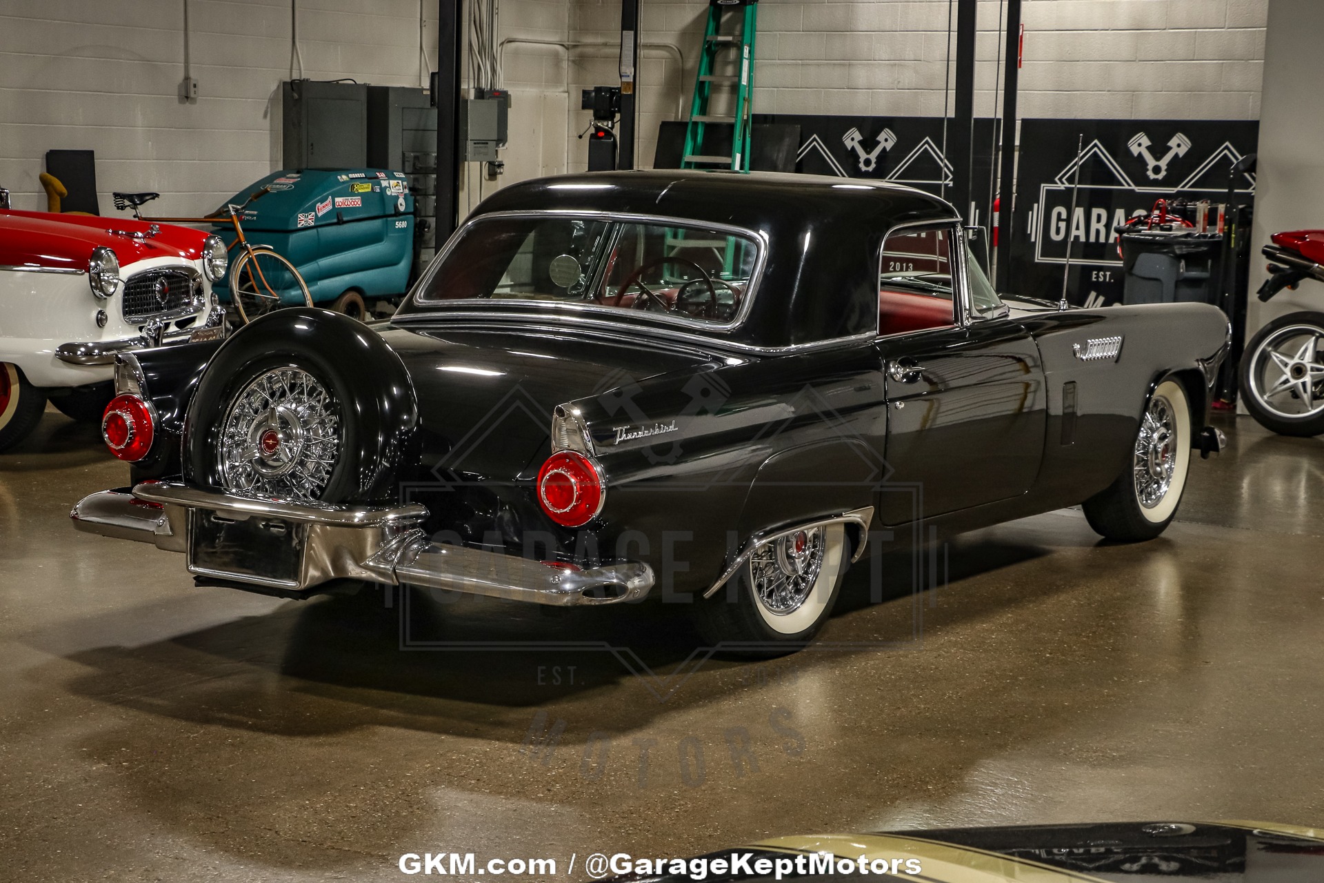 Ford-Thunderbird-1956-Black-Red-30