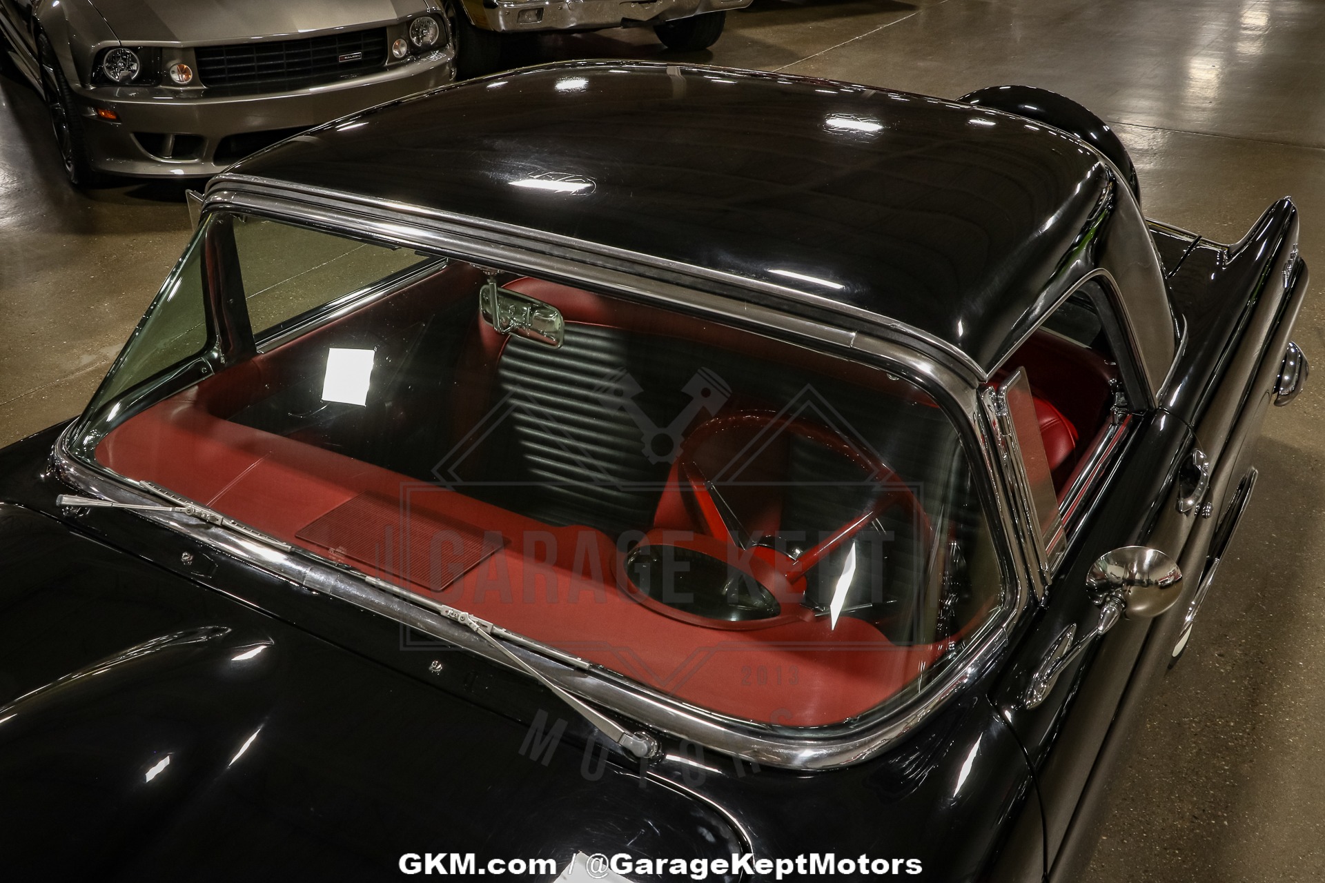 Ford-Thunderbird-1956-Black-Red-32