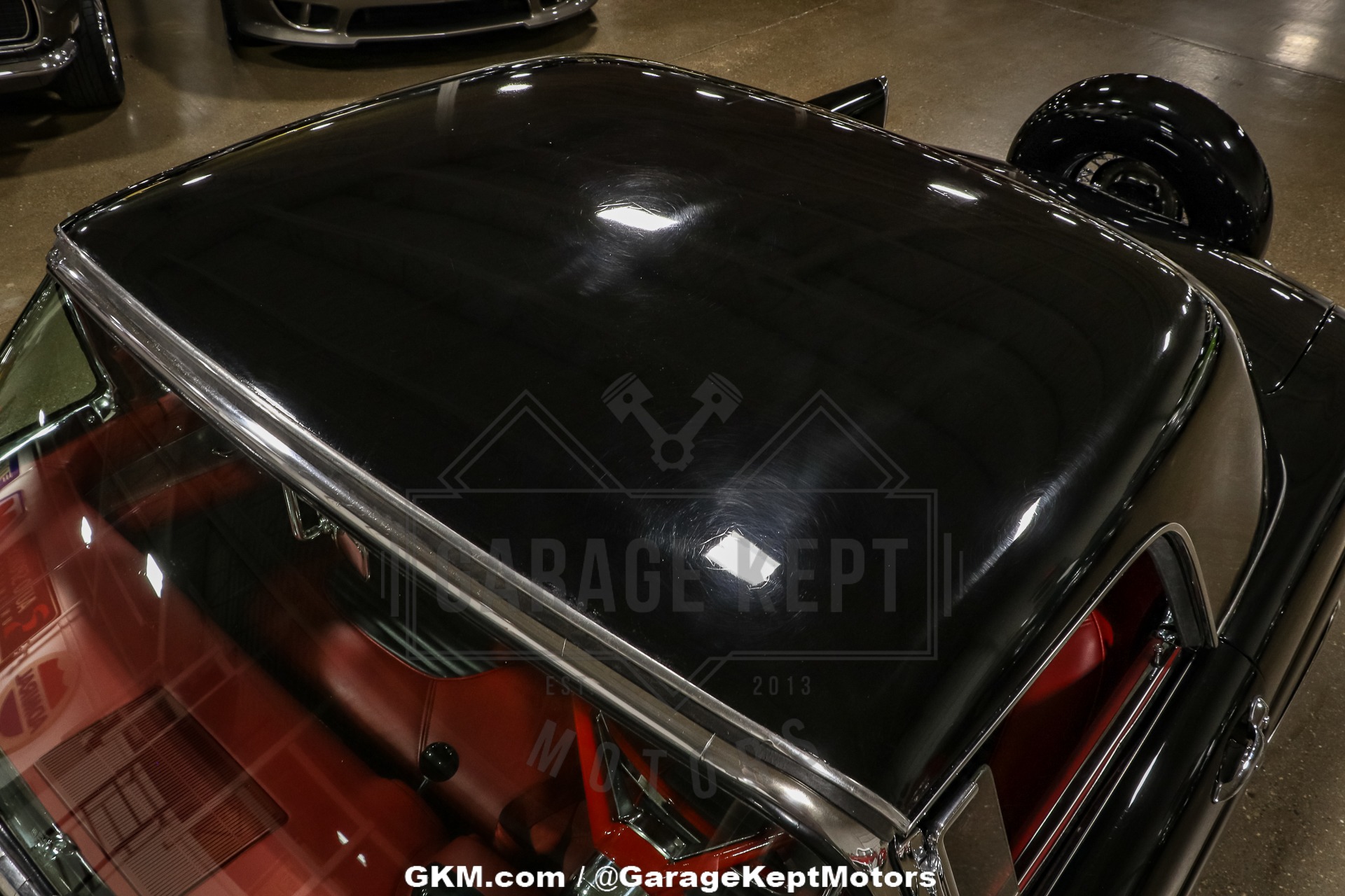 Ford-Thunderbird-1956-Black-Red-33