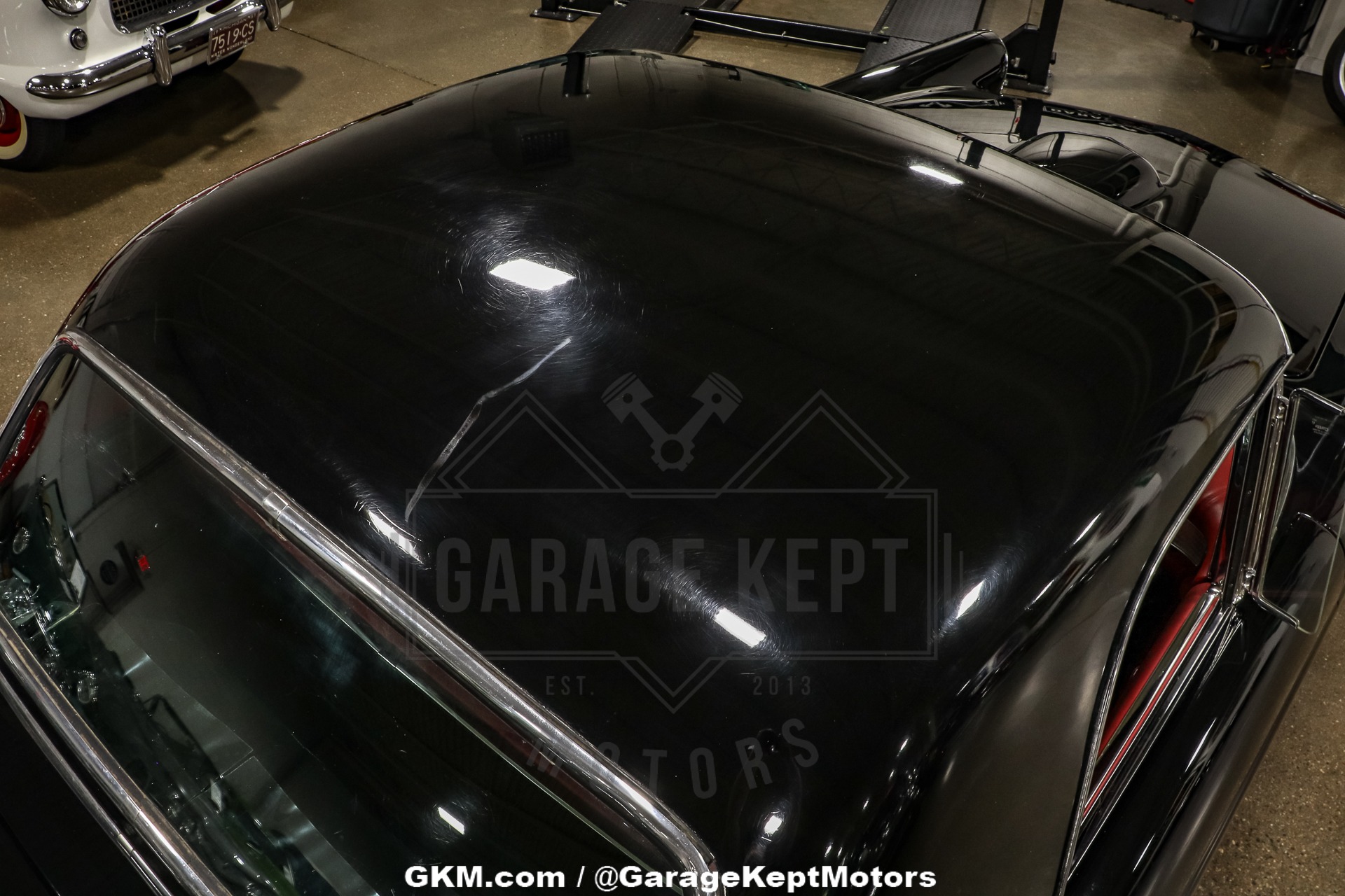 Ford-Thunderbird-1956-Black-Red-40