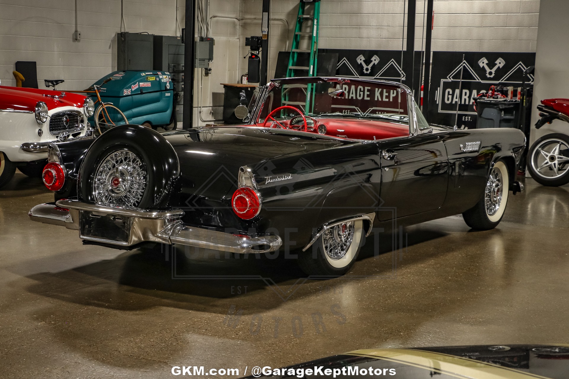 Ford-Thunderbird-1956-Black-Red-44