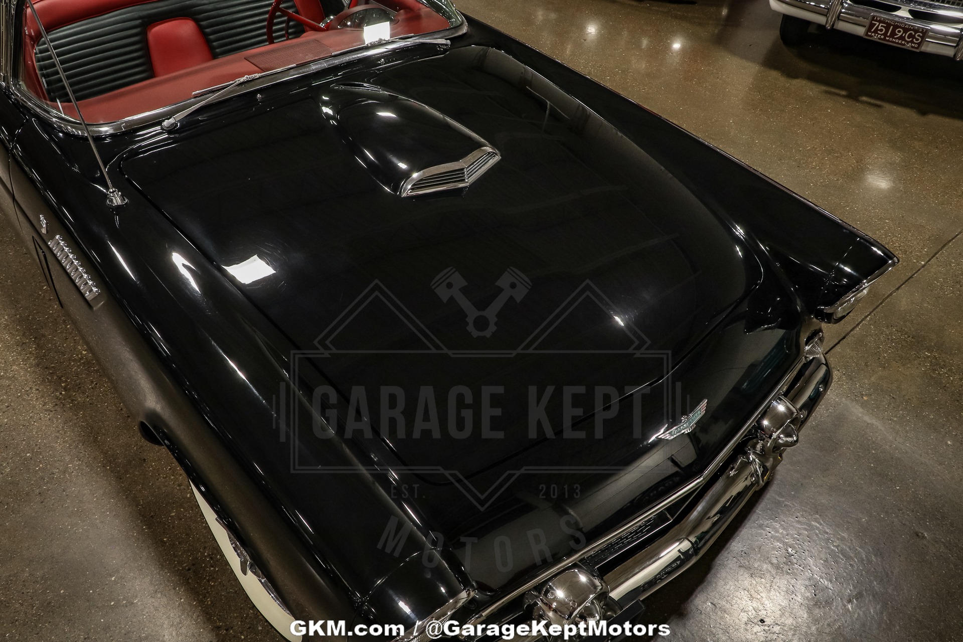 Ford-Thunderbird-1956-Black-Red-47