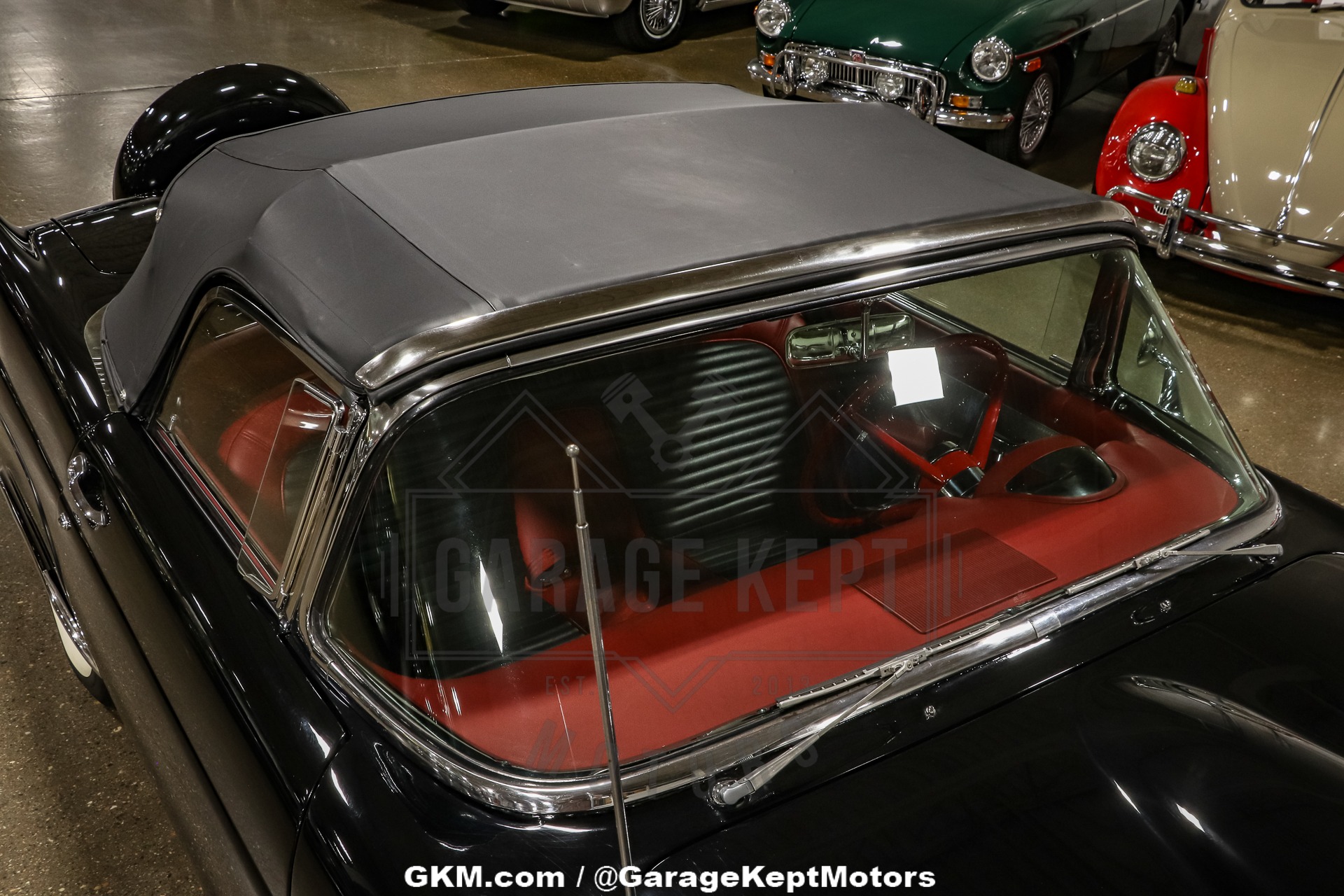 Ford-Thunderbird-1956-Black-Red-9