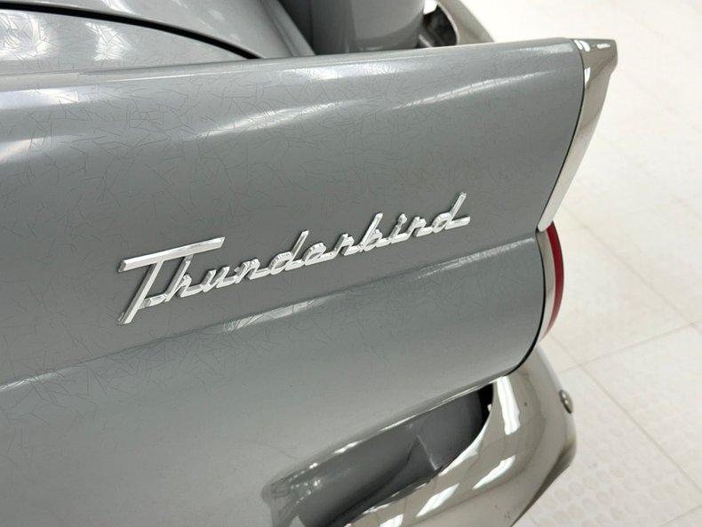 Ford-Thunderbird-1956-Navajo-Gray-Red-27