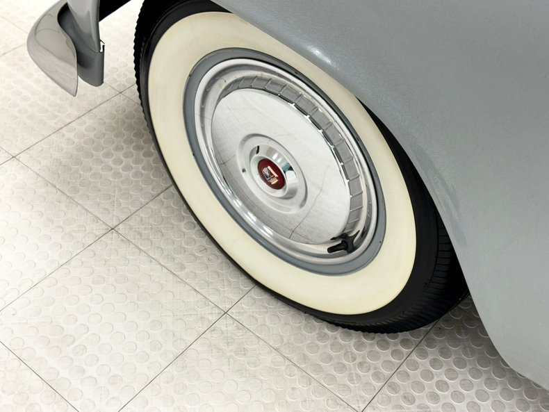 Ford-Thunderbird-1956-Navajo-Gray-Red-46