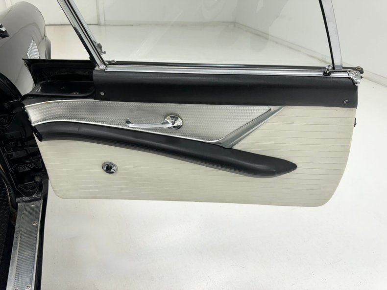 Ford-Thunderbird-1956-Raven-Black-Black-45