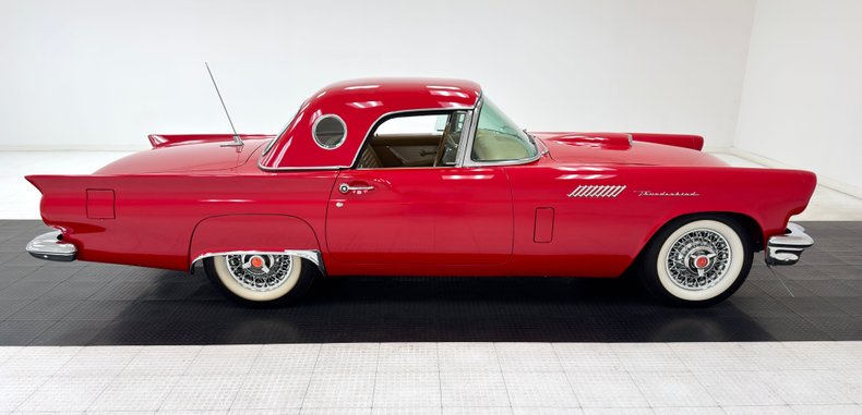 Ford-Thunderbird-1957-Flame-Red-Saddle-12
