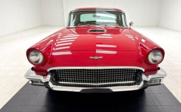 Ford-Thunderbird-1957-Flame-Red-Saddle-14