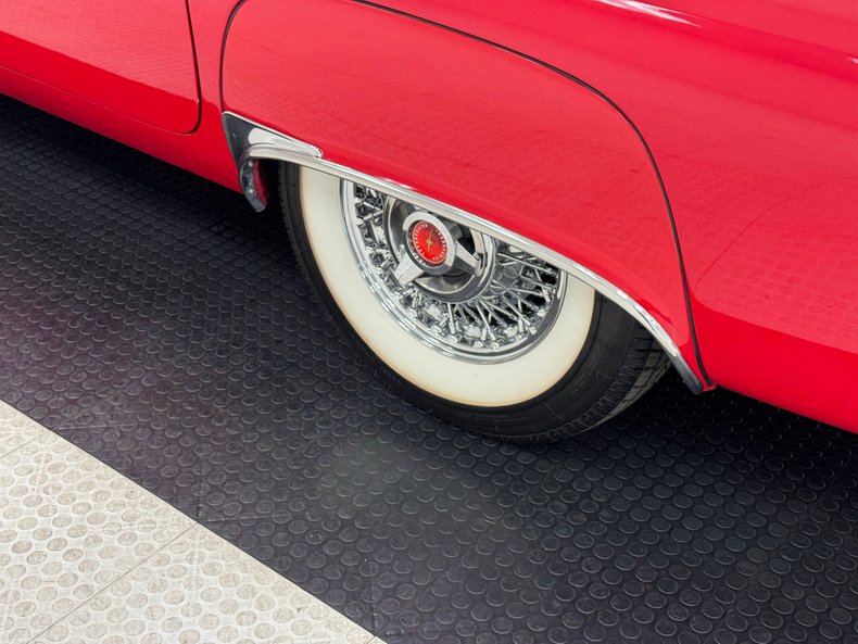 Ford-Thunderbird-1957-Flame-Red-Saddle-24