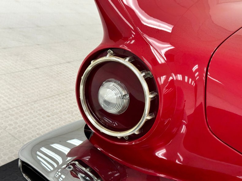 Ford-Thunderbird-1957-Flame-Red-Saddle-26