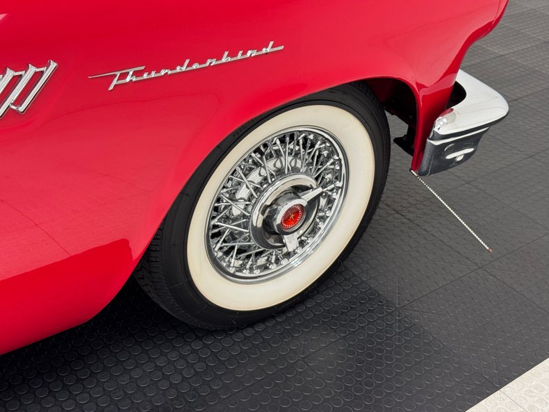Ford-Thunderbird-1957-Flame-Red-Saddle-29