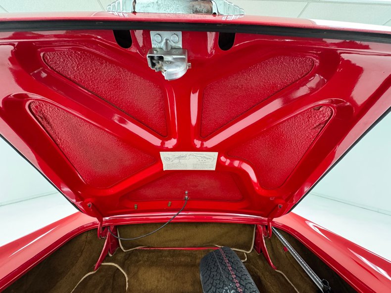 Ford-Thunderbird-1957-Flame-Red-Saddle-37