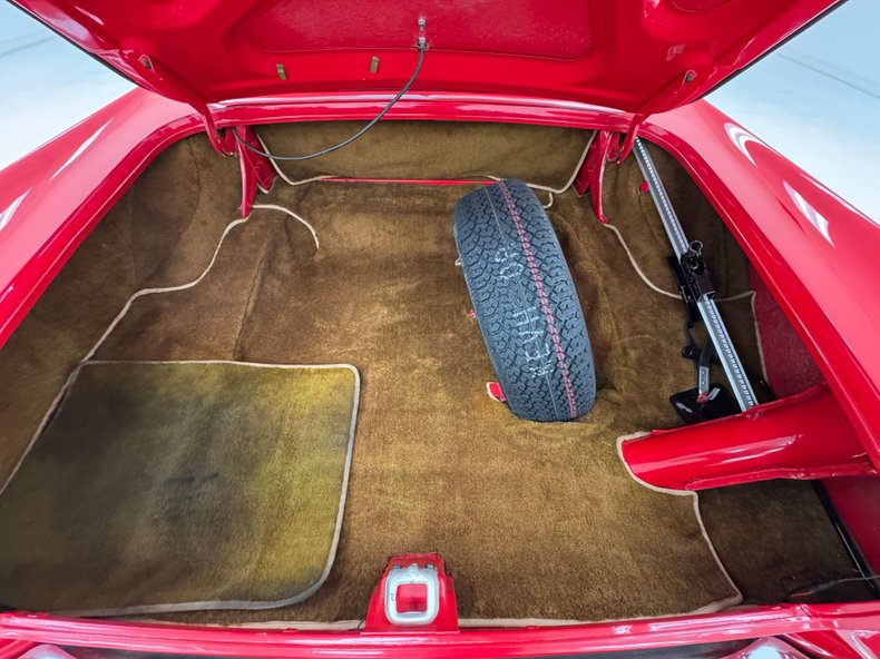 Ford-Thunderbird-1957-Flame-Red-Saddle-39