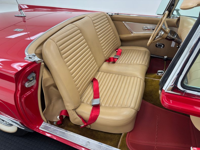 Ford-Thunderbird-1957-Flame-Red-Saddle-45