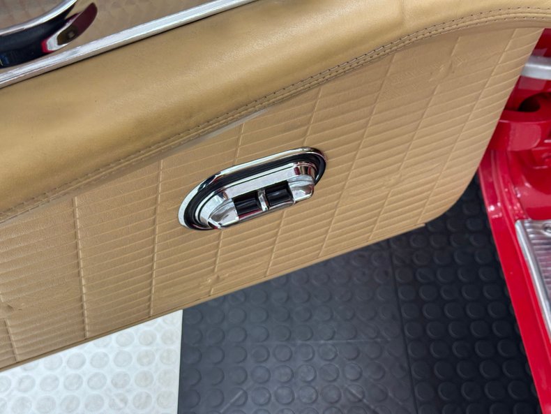 Ford-Thunderbird-1957-Flame-Red-Saddle-5