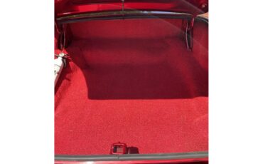 Ford-Thunderbird-1957-Kandy-Apple-Red-Gold-flake-Red-and-white-quilted-68