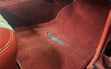 Ford-Thunderbird-1957-Kandy-Apple-Red-Gold-flake-Red-and-white-quilted-78