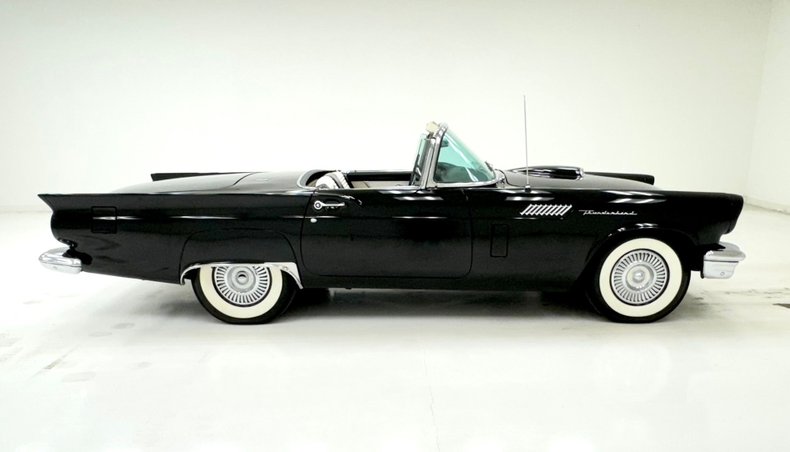 Ford-Thunderbird-1957-Raven-Black-Black-10