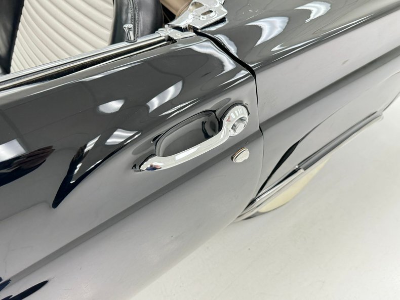 Ford-Thunderbird-1957-Raven-Black-Black-2