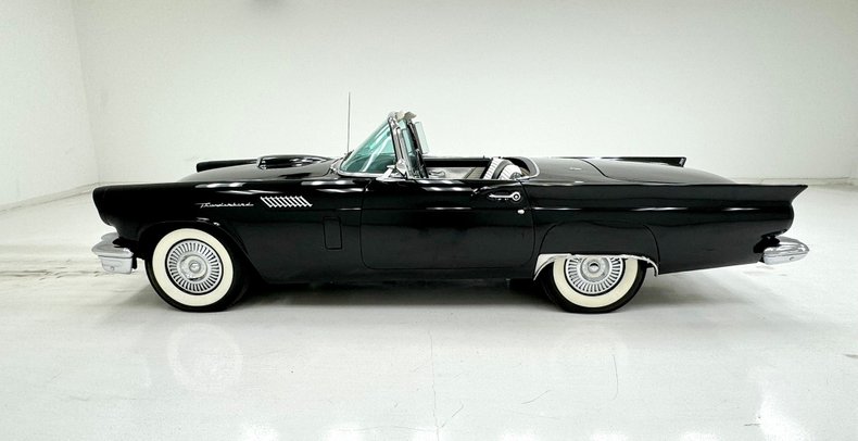 Ford-Thunderbird-1957-Raven-Black-Black-3