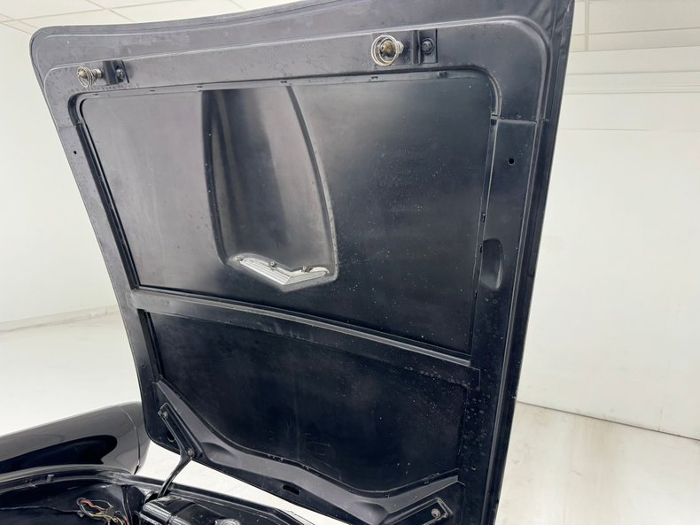 Ford-Thunderbird-1957-Raven-Black-Black-32