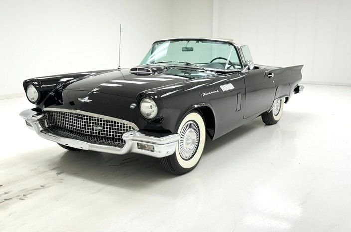 Ford-Thunderbird-1957-Raven-Black-Black-36