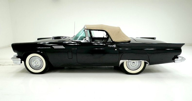 Ford-Thunderbird-1957-Raven-Black-Black-4