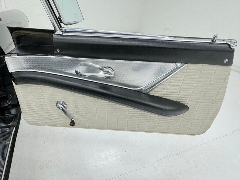 Ford-Thunderbird-1957-Raven-Black-Black-42