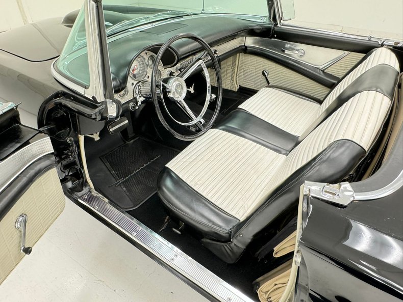 Ford-Thunderbird-1957-Raven-Black-Black-43