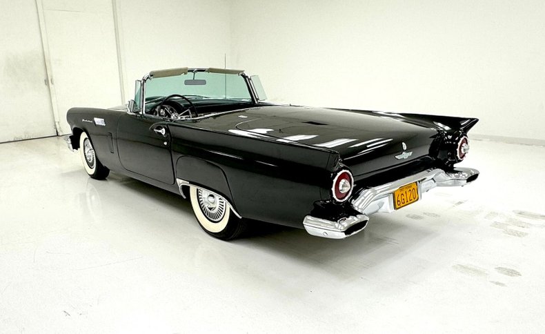 Ford-Thunderbird-1957-Raven-Black-Black-5